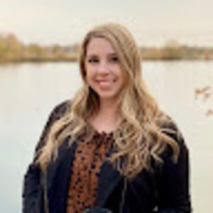 Meet your Posher, Kayla